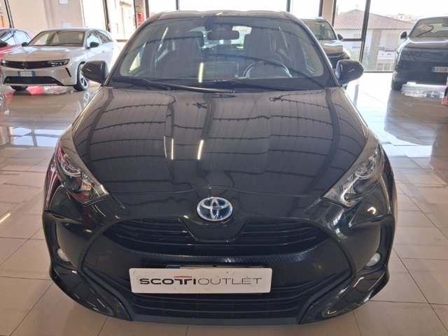 TOYOTA Yaris 1.5h business