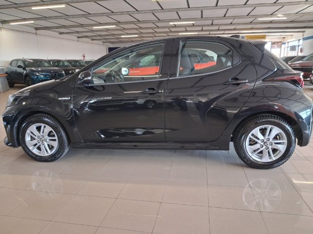 TOYOTA Yaris 1.5h business