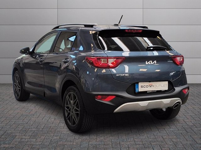 KIA Stonic 1.0 t-gdi mhev black edition navi pack 120cv dct
