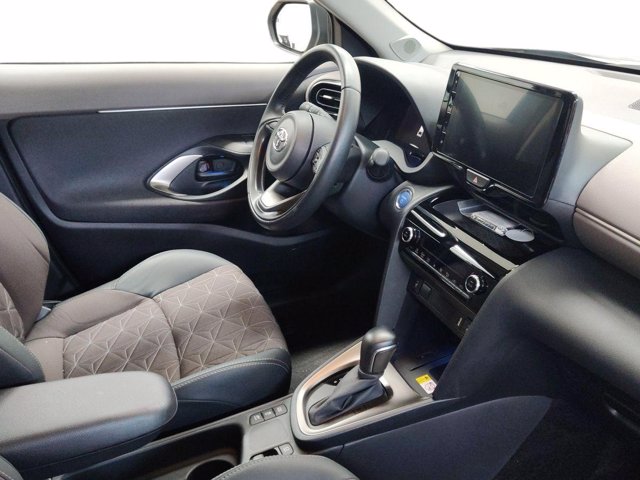 TOYOTA Yaris cross 1.5h lounge fwd 116cv e-cvt