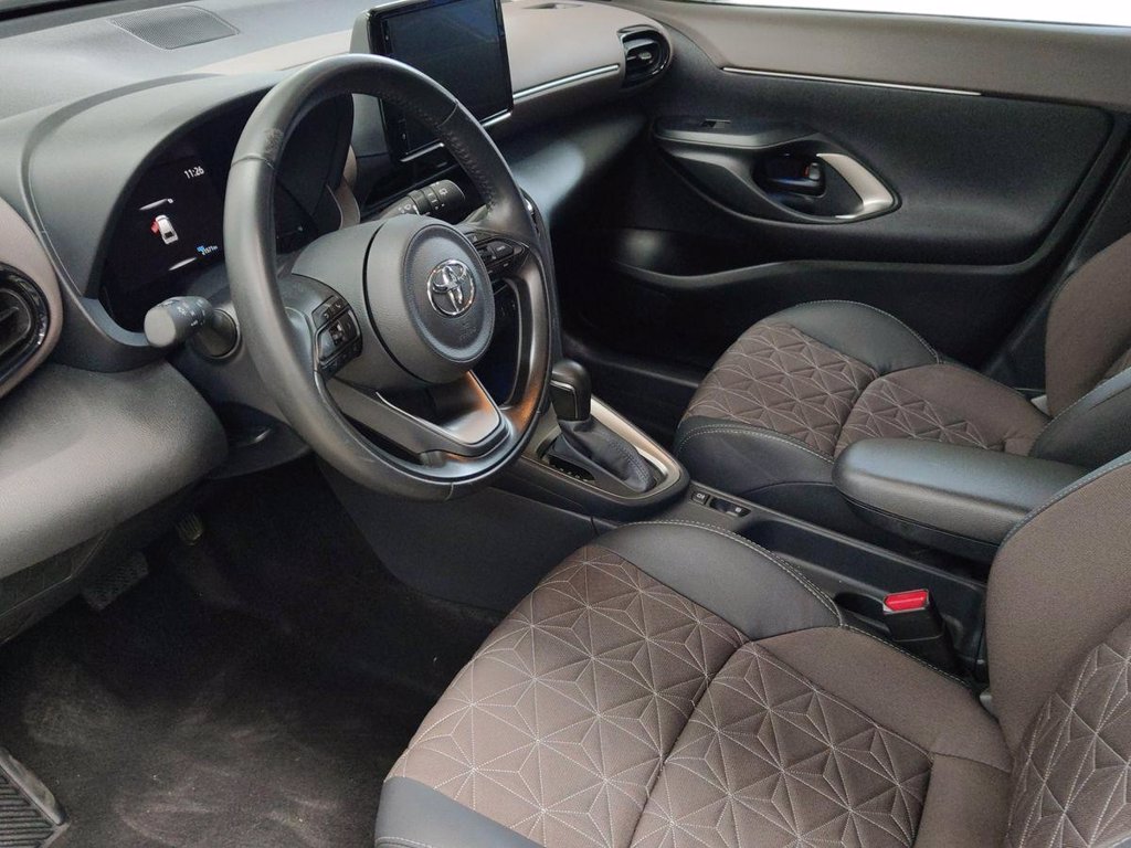TOYOTA Yaris cross 1.5h lounge fwd 116cv e-cvt