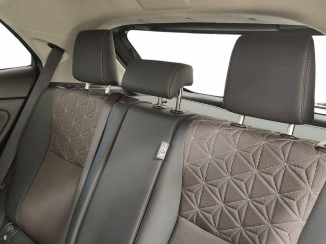 TOYOTA Yaris cross 1.5h lounge fwd 116cv e-cvt
