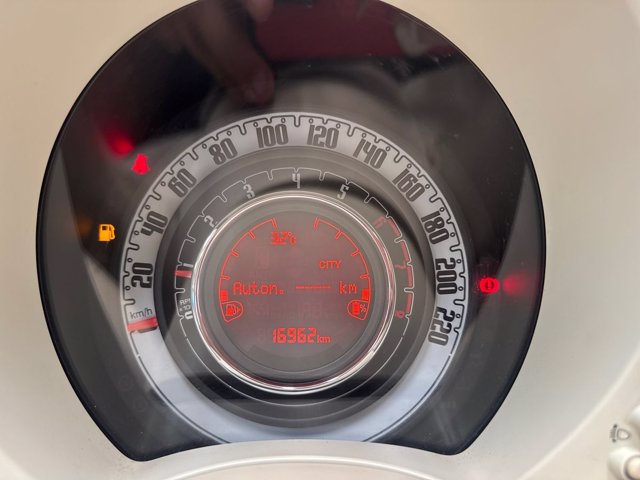 FIAT 500 1.0 hybrid club 70cv