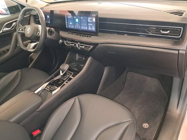 MG HS HEV Luxury