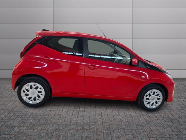 TOYOTA Aygo Connect 1.0 VVT-i 72 CV 5 porte x-play