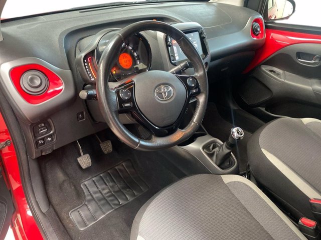 TOYOTA Aygo Connect 1.0 VVT-i 72 CV 5 porte x-play