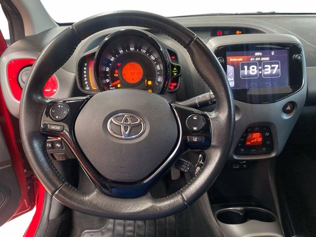 TOYOTA Aygo Connect 1.0 VVT-i 72 CV 5 porte x-play