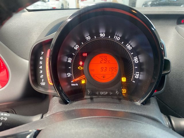 TOYOTA Aygo Connect 1.0 VVT-i 72 CV 5 porte x-play