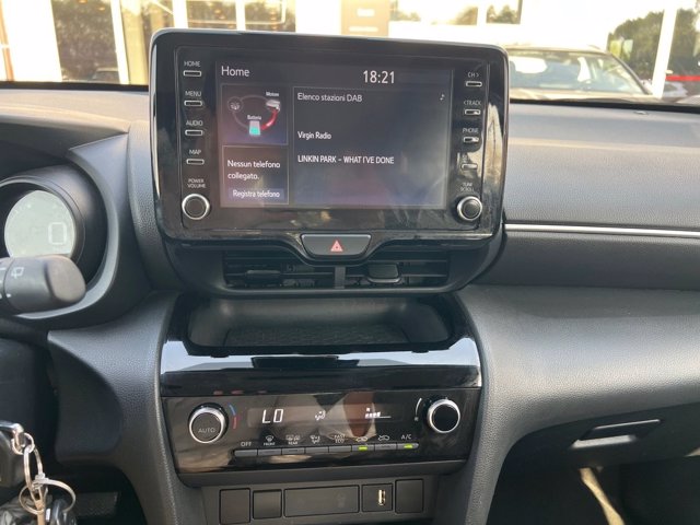 TOYOTA Yaris cross 1.5h active fwd 116cv e-cvt