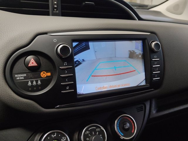 TOYOTA Yaris 5p 1.0 active