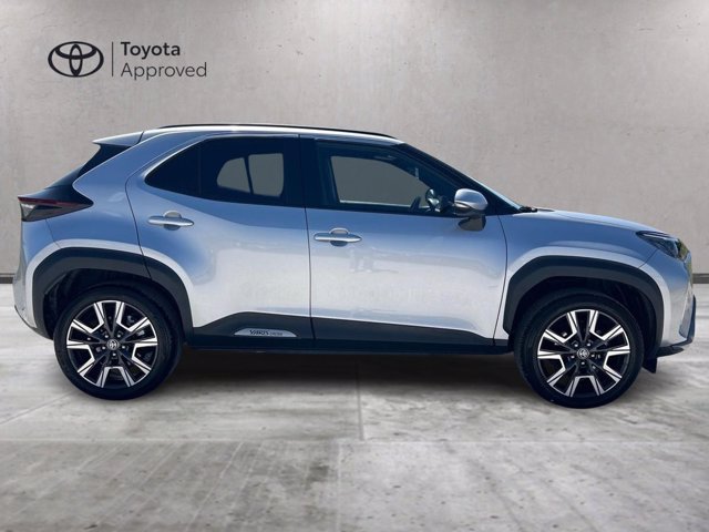 TOYOTA Yaris cross 1.5h lounge fwd 130cv e-cvt