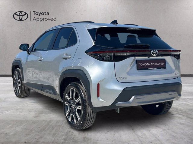 TOYOTA Yaris cross 1.5h lounge fwd 130cv e-cvt