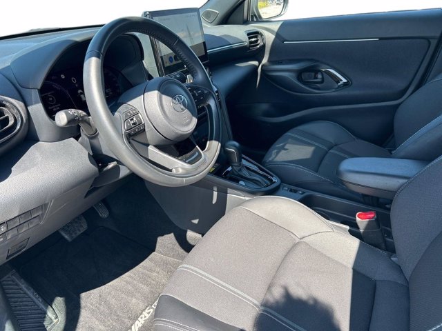 TOYOTA Yaris cross 1.5h lounge fwd 130cv e-cvt