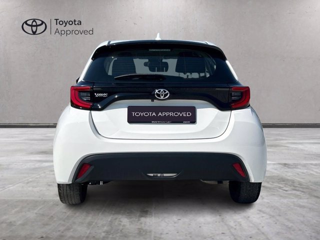 TOYOTA Yaris 1.0 trend
