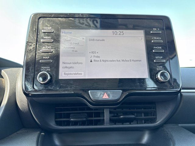 TOYOTA Yaris 1.0 trend