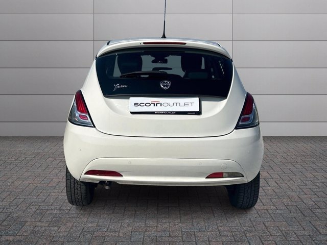 LANCIA Ypsilon 1.2 silver 69cv