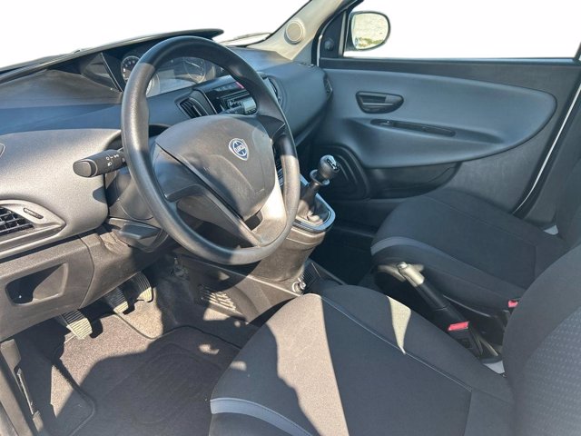 LANCIA Ypsilon 1.2 silver 69cv