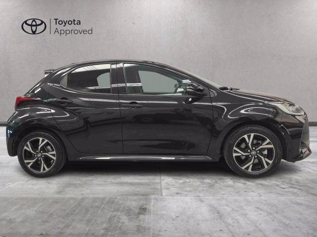 TOYOTA Yaris 1.5h trend