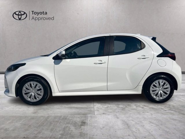 TOYOTA Yaris 1.5h active
