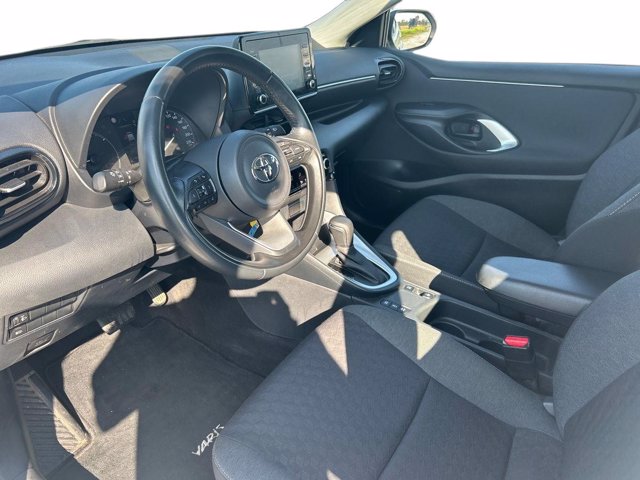 TOYOTA Yaris 1.5h active