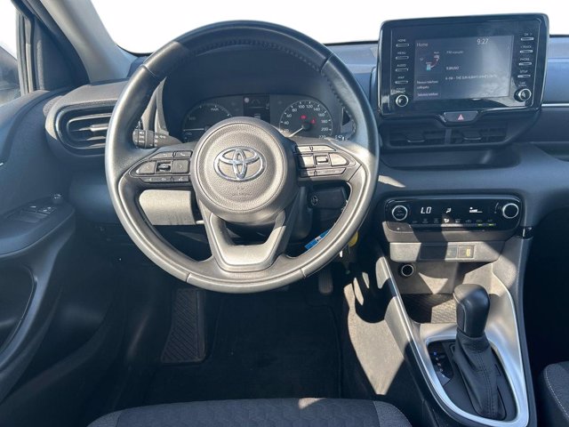 TOYOTA Yaris 1.5h active