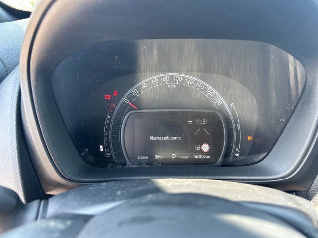 TOYOTA Aygo x 1.0 active 72cv s-cvt