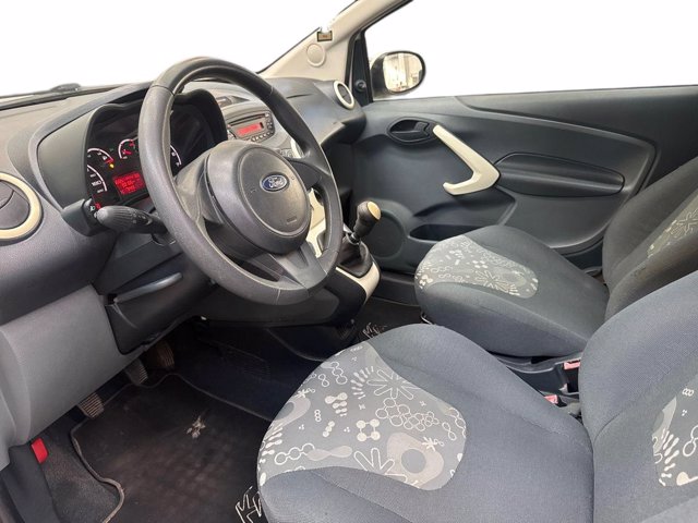 FORD Ka 1.2 titanium + c/esp 69cv e6