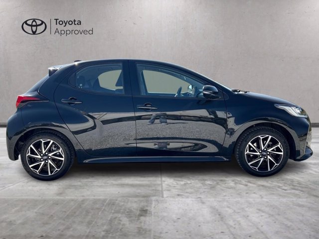 TOYOTA Yaris 1.5h lounge
