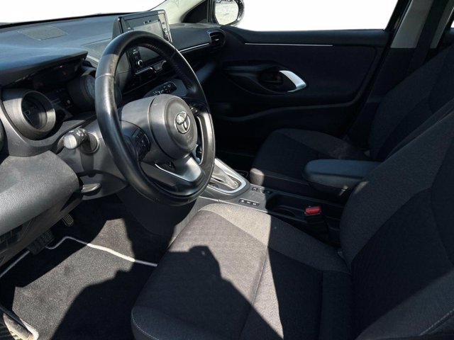 TOYOTA Yaris 1.5h lounge