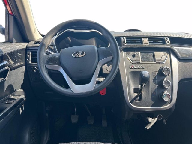 MAHINDRA KUV100 1.2 VVT K6+
