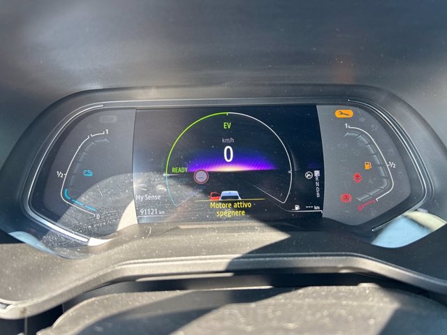 RENAULT Clio Hybrid E-Tech 140 CV 5 porte Zen