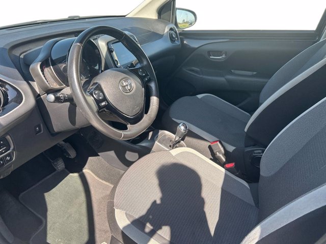 TOYOTA Aygo Connect 1.0 VVT-i 72 CV 5 porte x-play MMT
