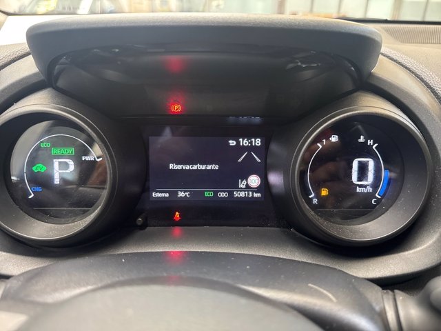 TOYOTA Yaris 1.5 Hybrid 5 porte Trend