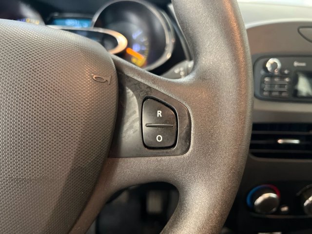 RENAULT Benzina Clio 2012 5p 1.2 Live 75cv