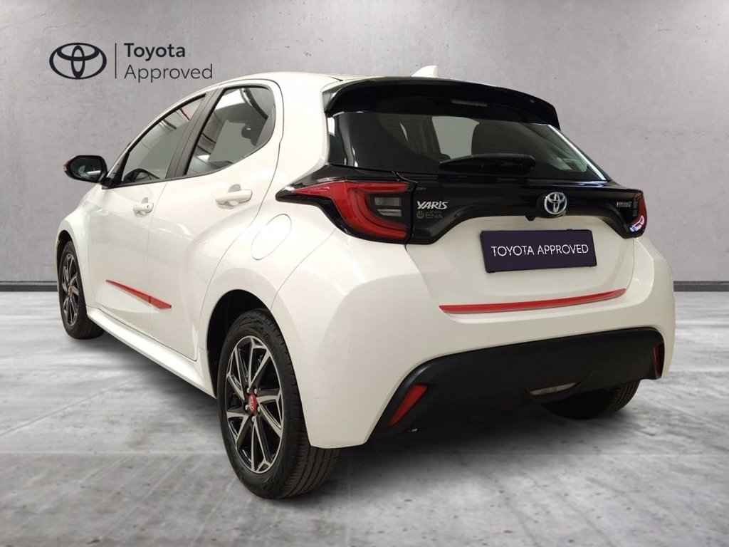 TOYOTA Yaris 1.5 Hybrid 5 porte Business