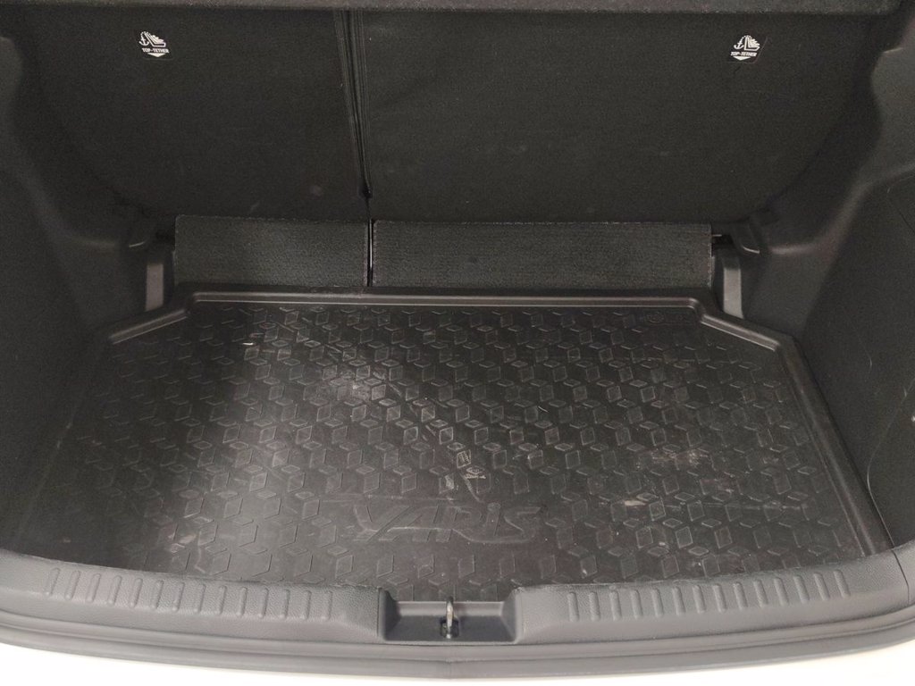TOYOTA Yaris 1.5 Hybrid 5 porte Business