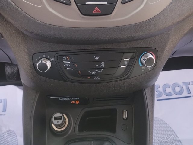FORD Tourneo courier 1.5 tdci 75cv plus e6
