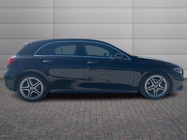 MERCEDES A 180 d amg line premium plus auto