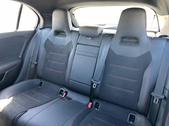 MERCEDES A 180 d amg line premium plus auto