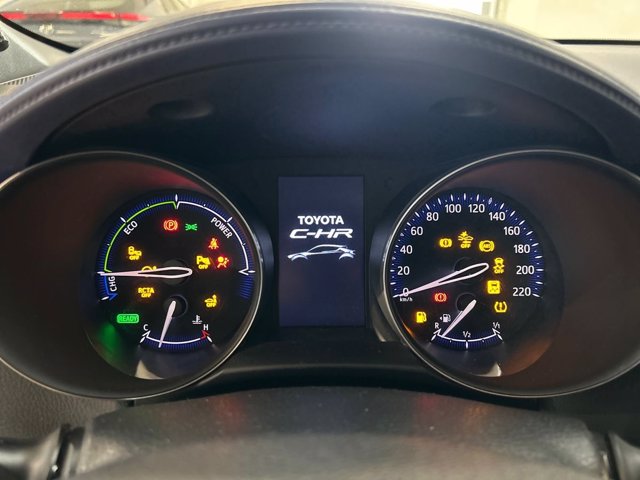 TOYOTA C-HR 2.0 Hybrid E-CVT Trend