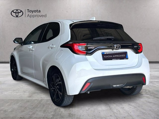 TOYOTA Yaris 1.5h trend