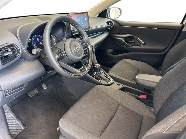 TOYOTA Yaris 1.5h trend