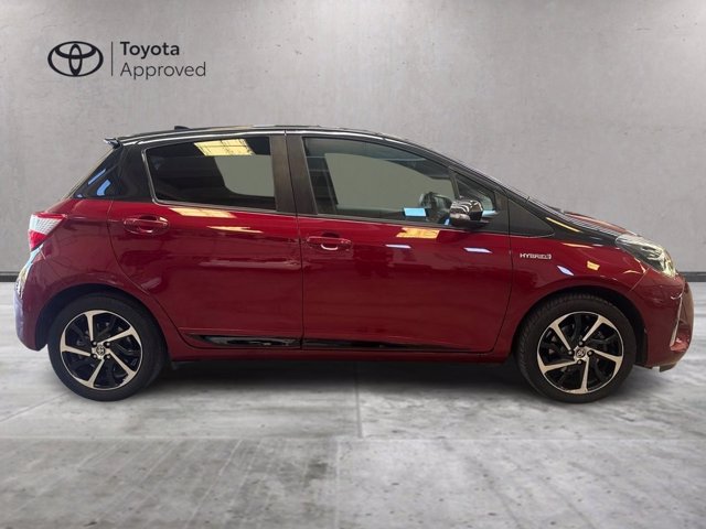 TOYOTA Yaris 1.5 Hybrid 5 porte Trend "Red Edition"