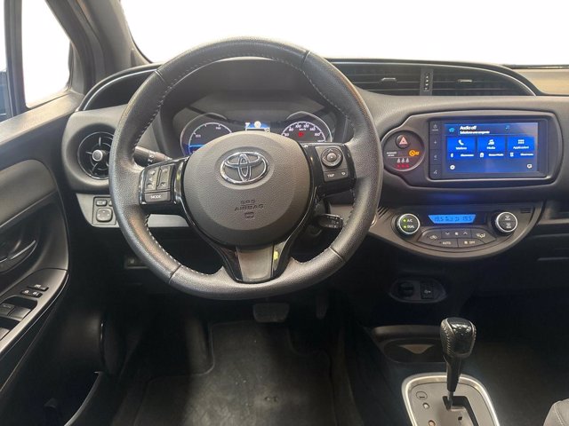 TOYOTA Yaris 1.5 Hybrid 5 porte Trend "Red Edition"