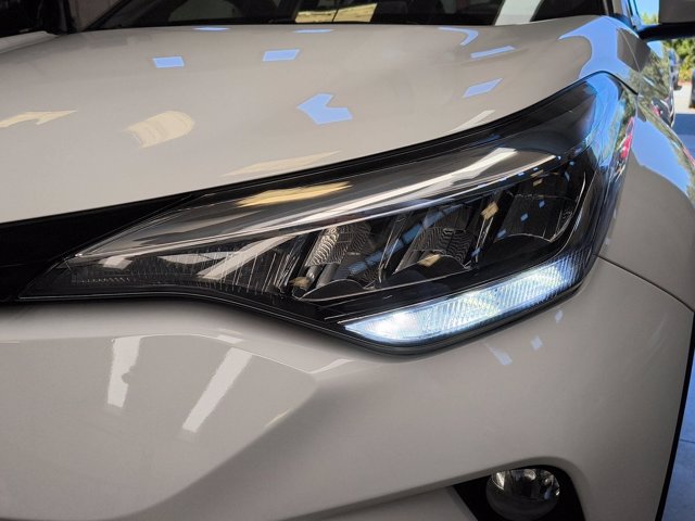 TOYOTA C-HR 1.8 Hybrid E-CVT Active