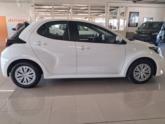 TOYOTA Yaris 1.5 Hybrid 5 porte Active