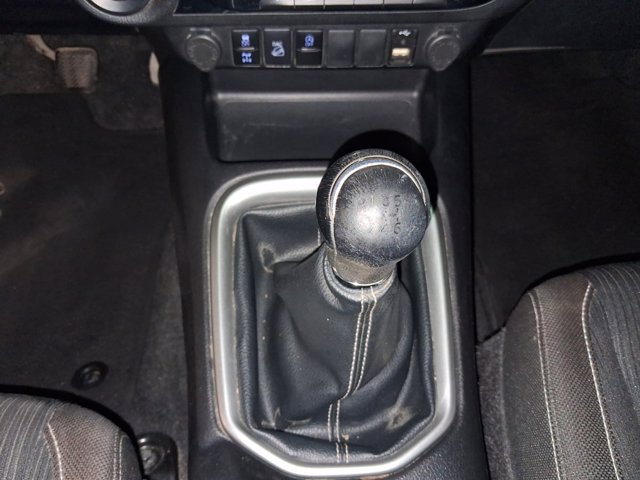 TOYOTA Hilux 2.4 d-4d c&c 4x4 comfort