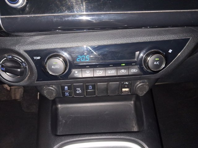 TOYOTA Hilux 2.4 d-4d c&c 4x4 comfort