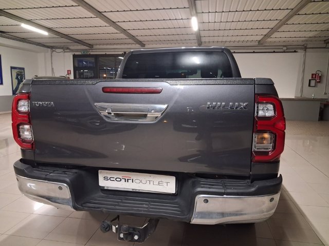TOYOTA Hilux 2.4 d-4d c&c 4x4 comfort