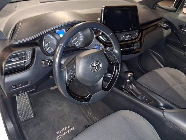 TOYOTA C-HR 1.8 Hybrid E-CVT Active